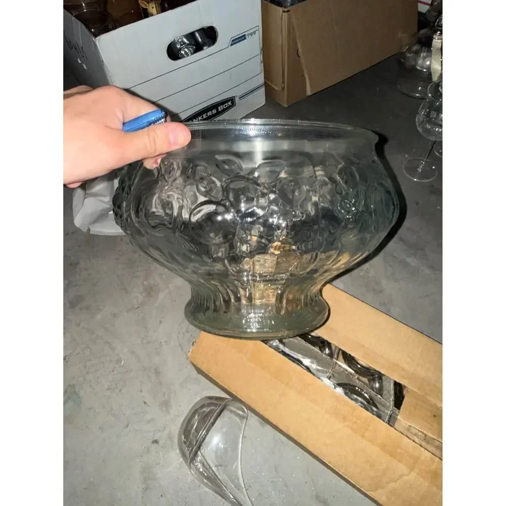 Vintage Jeannette Glass Grape Vine/Fruit Punch Bowl With 8 Cups Very Nice